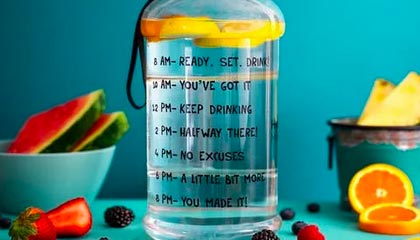 德甲大战，拜仁慕尼黑5-1大胜法兰克福，托马斯·穆勒帽子戏法