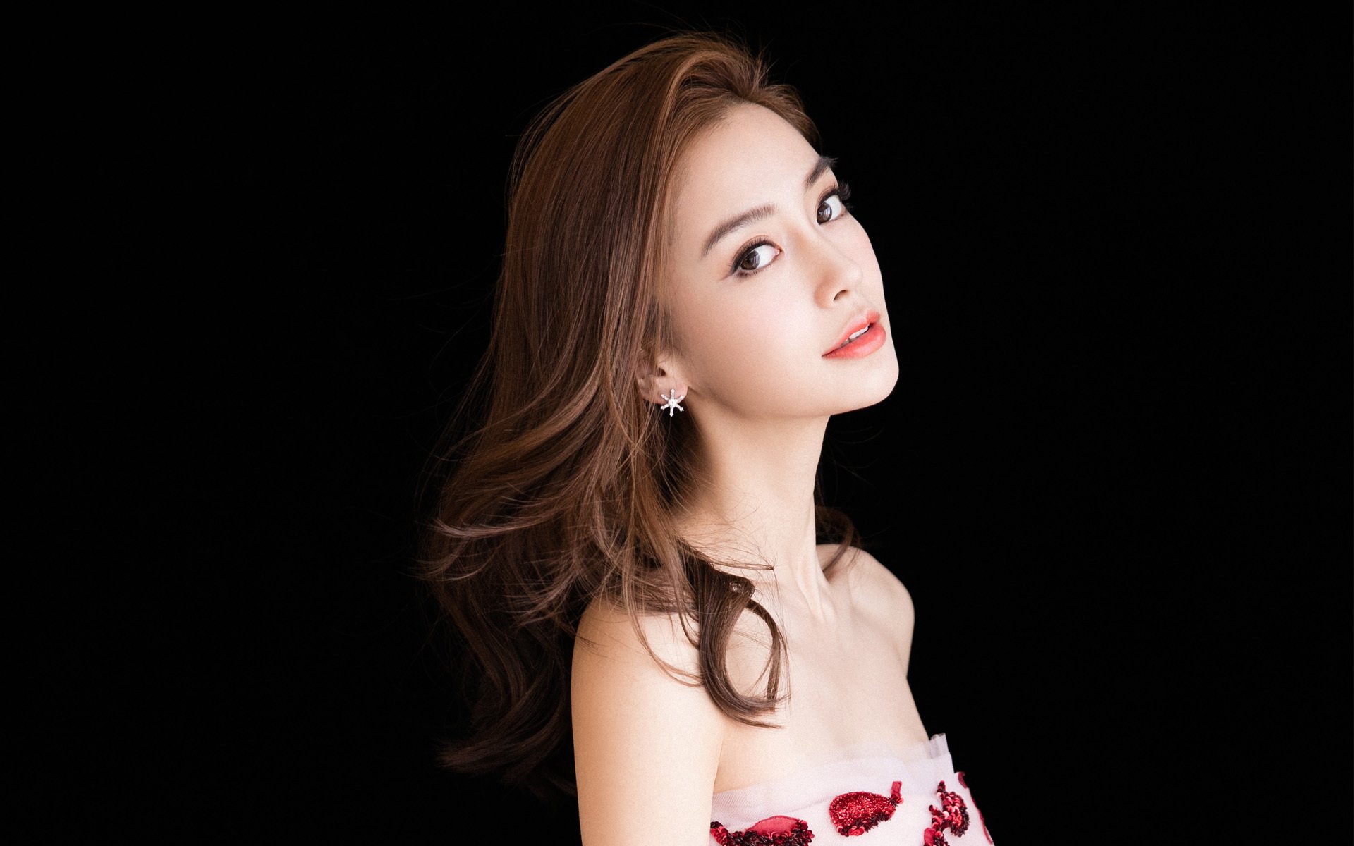 球员职业生涯规划：从青训到星光大道，职业球员的素养