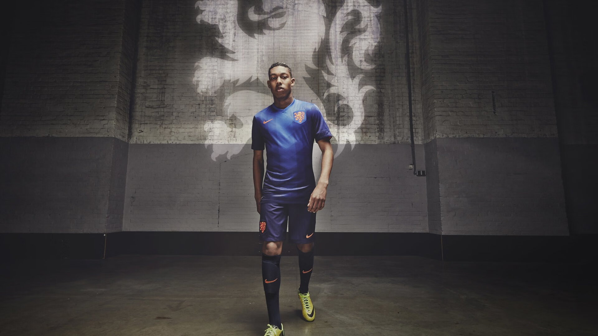 “意甲新秀突破瓶颈，表现抢眼引发热议”，意甲新球衣2021