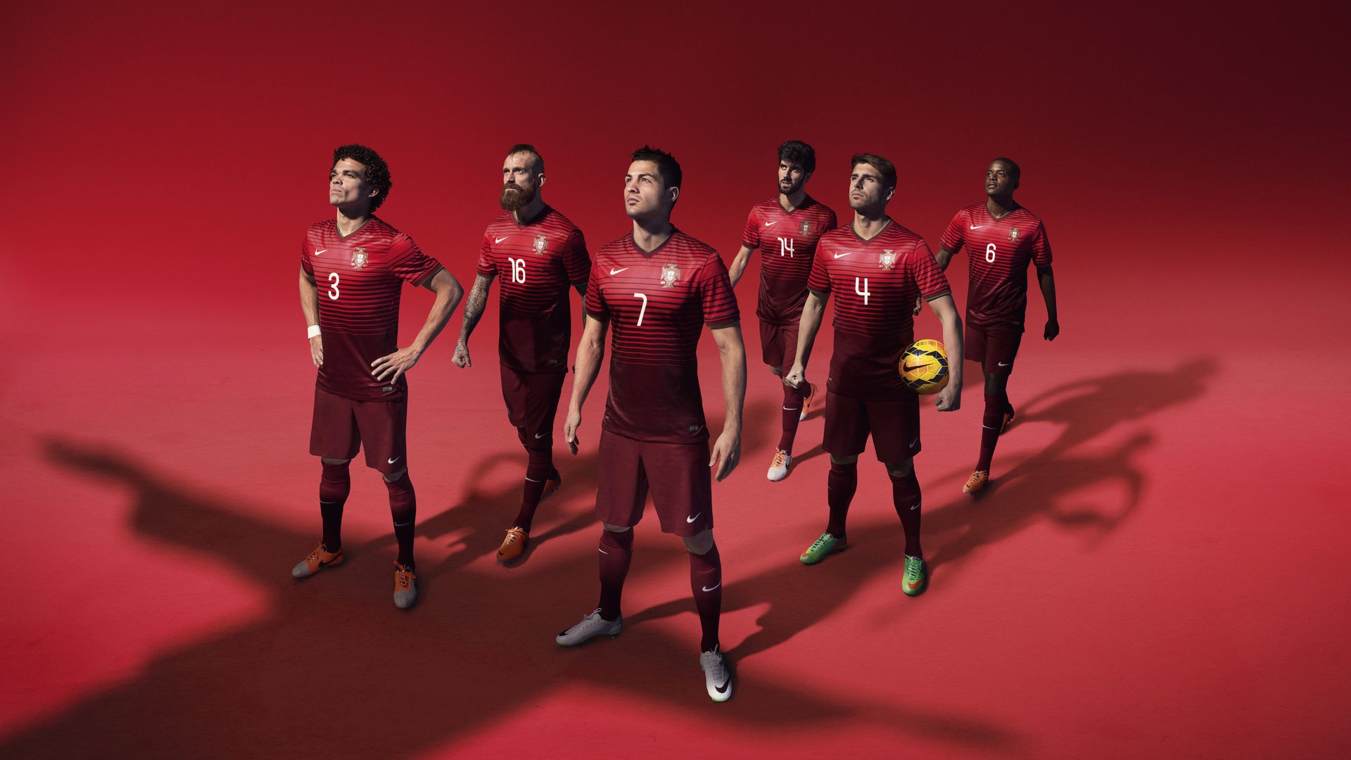 “青少年足球联赛精彩纷呈，激发青少年潜能”，青少年的足球联赛